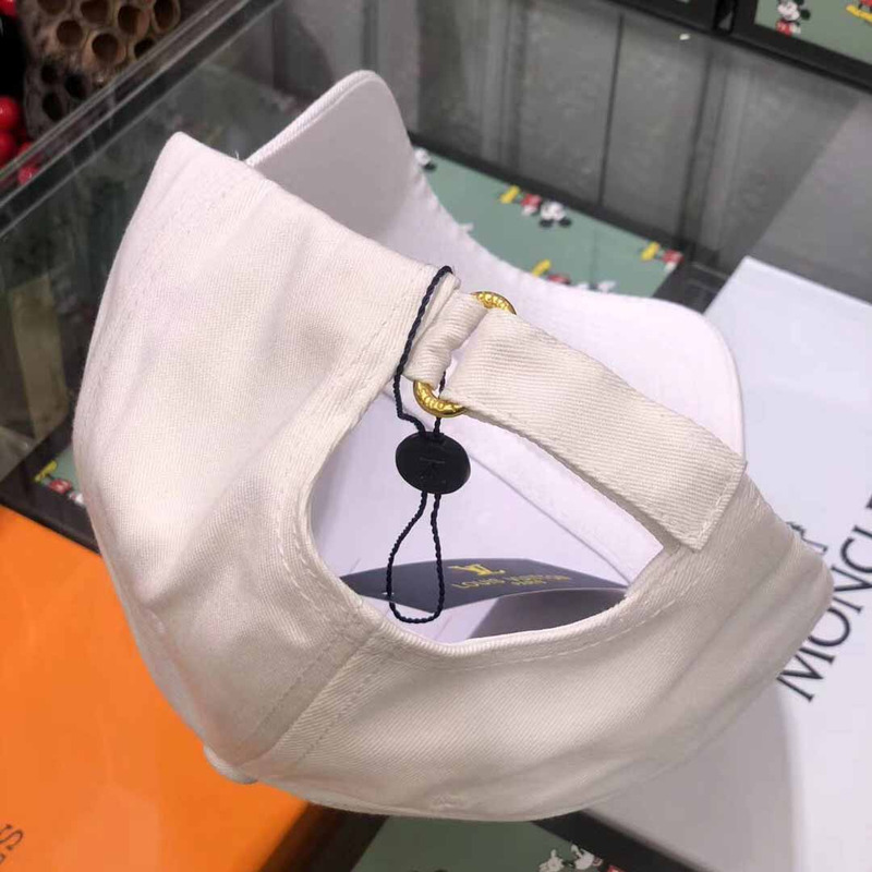 l**is V*t*n chain cap