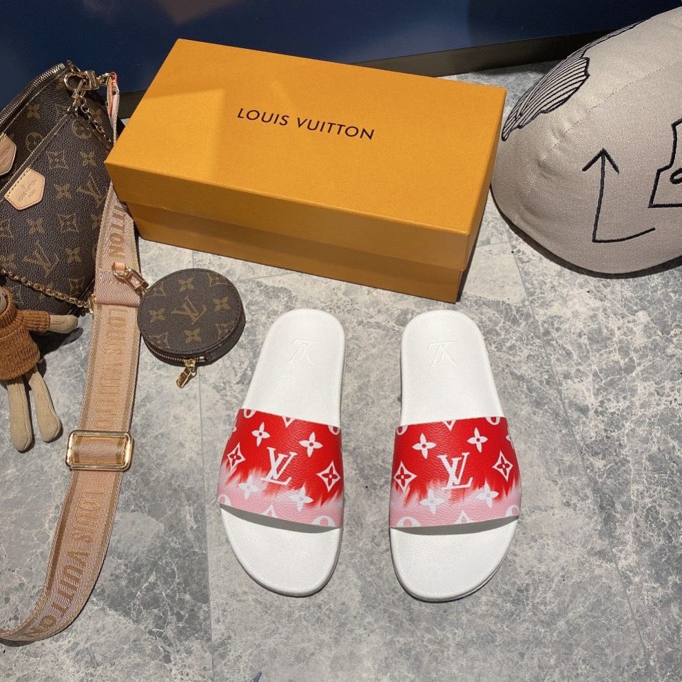 l**is V*t*n monogram sandals men