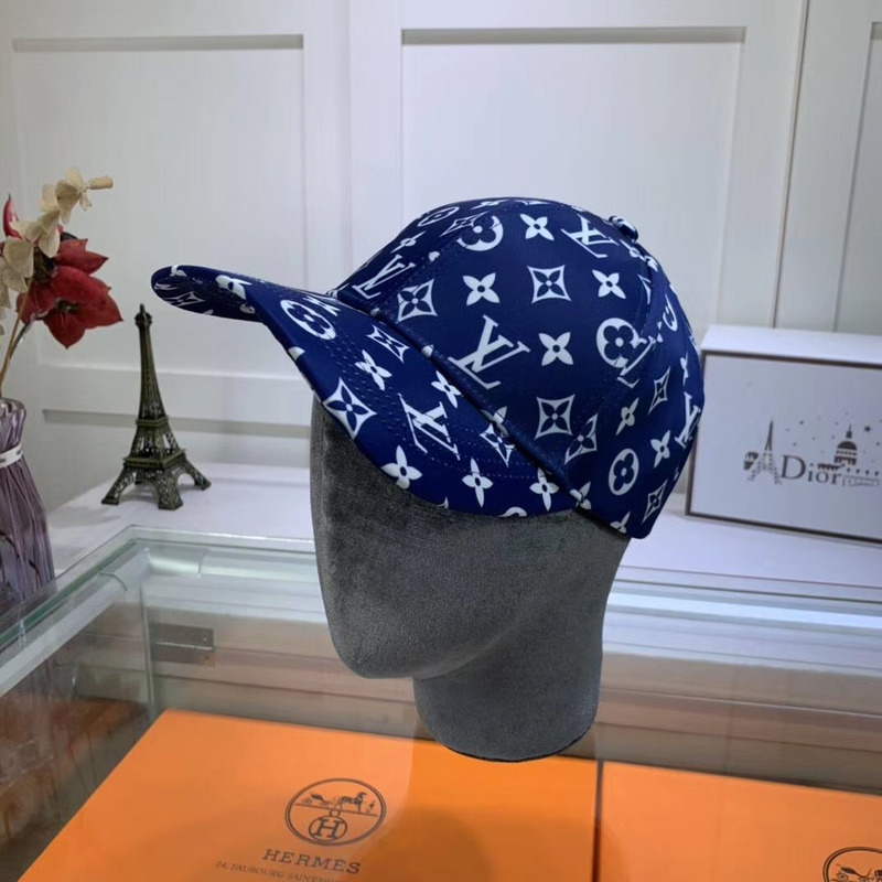 l**is V*t*n monogram baseball cap blue