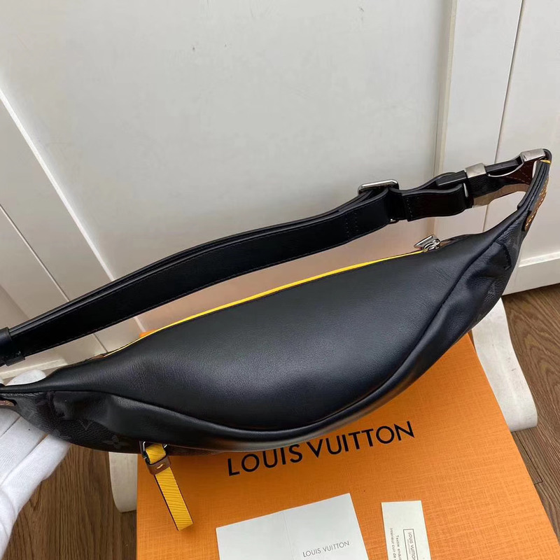 l**is V*t*n monogram canvas belt bag