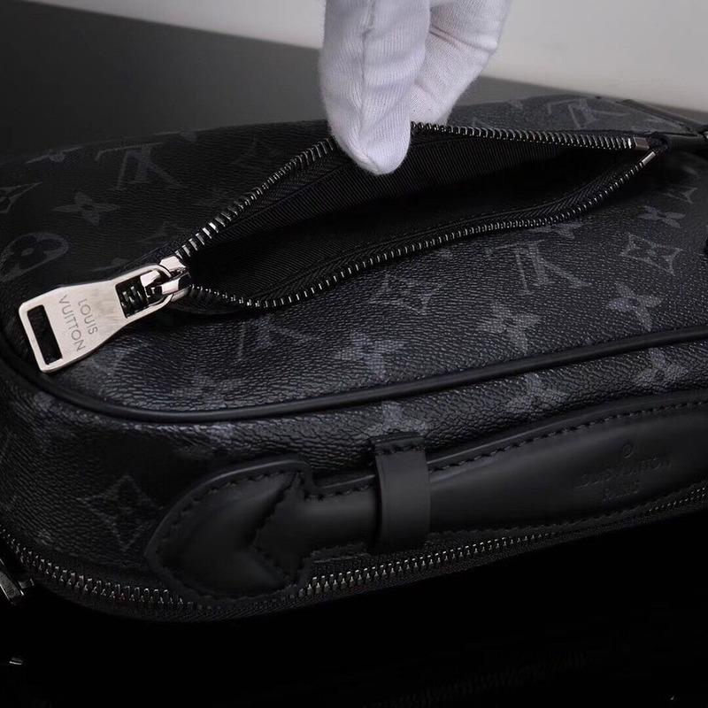 l**is V*t*n black monogram bumbag explorer m42906