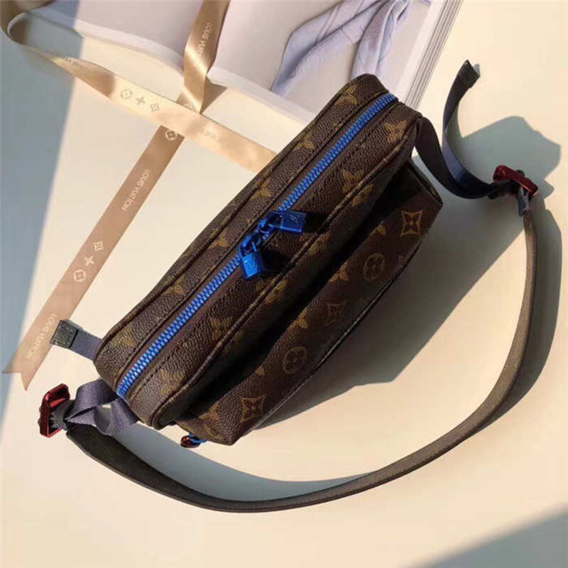 l**is V*t*n monogram messenger pm