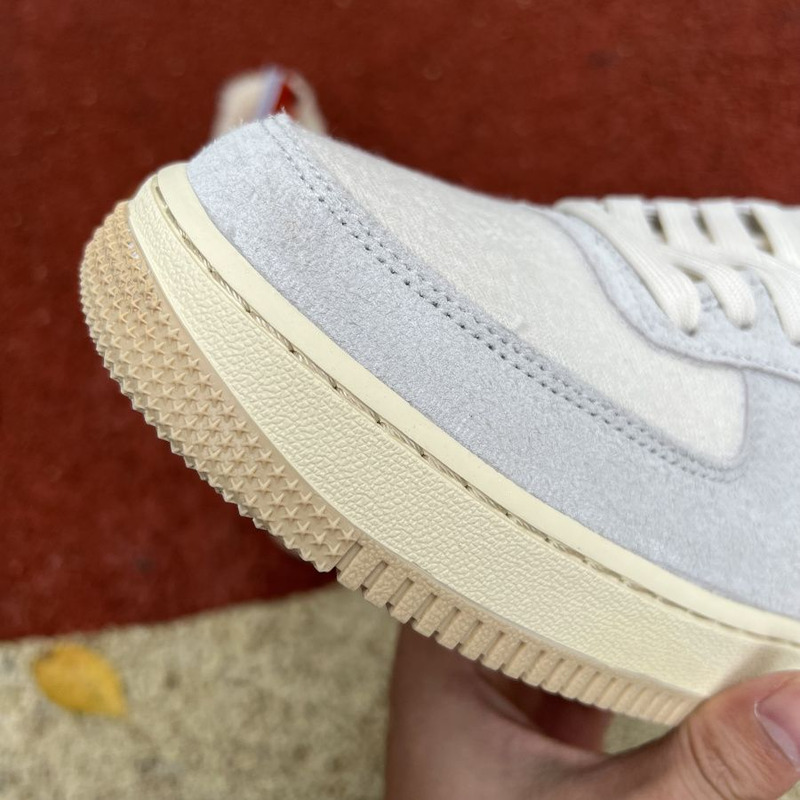 Nike Air Force 1 low light khaki plush 07 LV8 DO7195 025 Sneakers Men Women