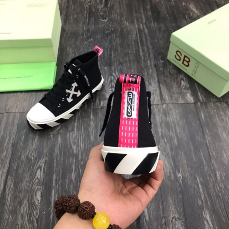 Off-White Arrow Stripe Sneakers