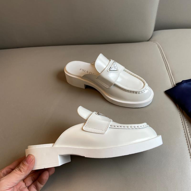 Pra*a slides